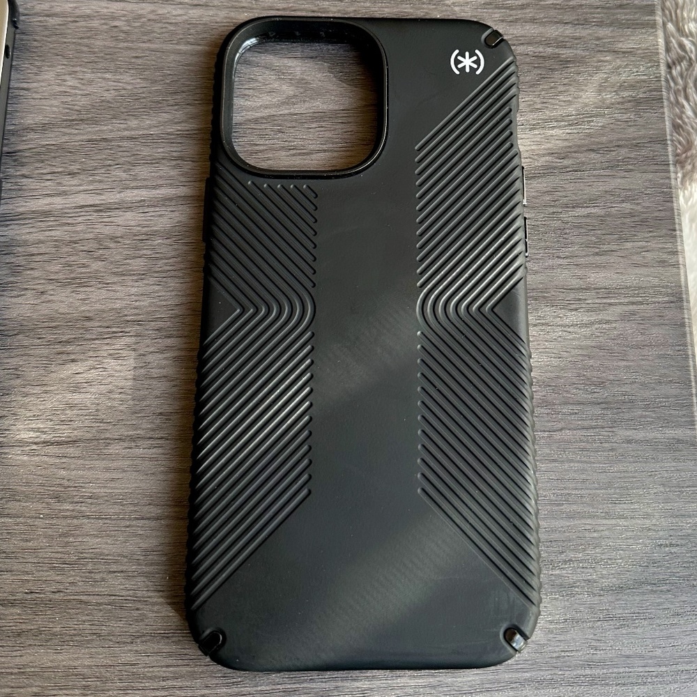 Speck Presidio2 Grip